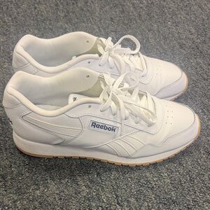 Reebok Classic White Leather Sneakers with Gum Sole - Mens - Size 10